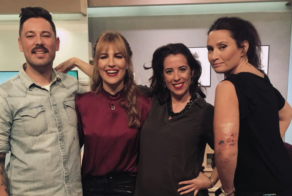 Minimal Ink Tatua na Sic Mulher